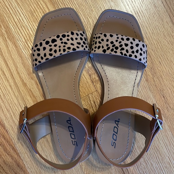 Animal Print Cheetah Sandals - Picture 3 of 5